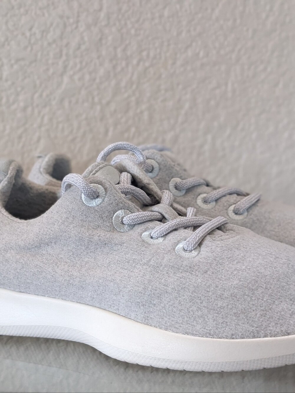 Allbirds Women's Wool Runners Grey Sneakers - 9 - Picture 5 of 12